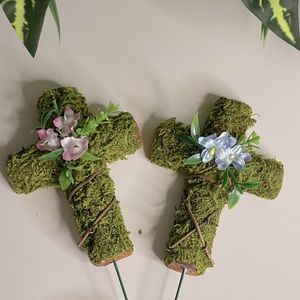 Religious Cross Picks -2, Green with flowers, planters,wreaths&Easter crafts